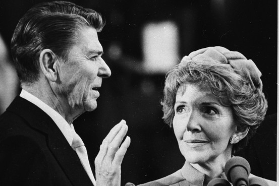 OB-LY240_davis_G_20110119134833