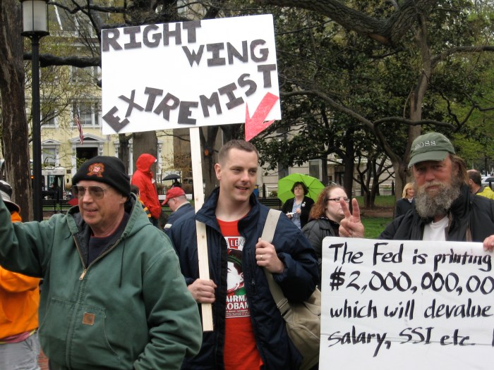 right-wing-protester