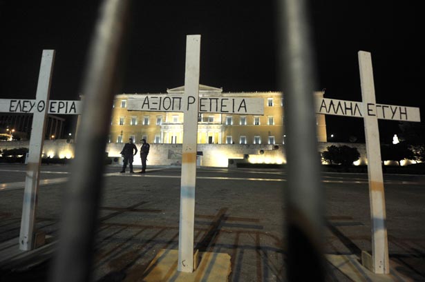 Crosses reading 'Solidarity' , 'Dignity