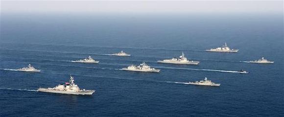 South Korean and US naval vessels participate in the Foal Eagle military exercises in the East Sea, Mar. 18. (provided by the South Korean navy)