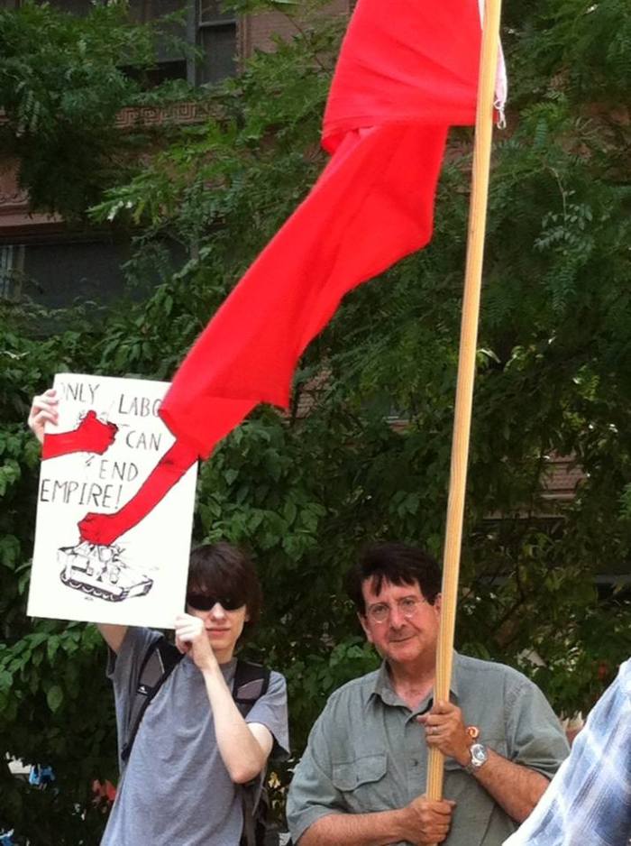 1234847_10151824711360690_2054305641_n