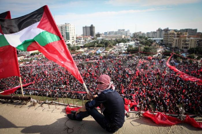 1386453644-gaza-thousands-rally-to-commemorate-pflp-46th-anniversary_3444412